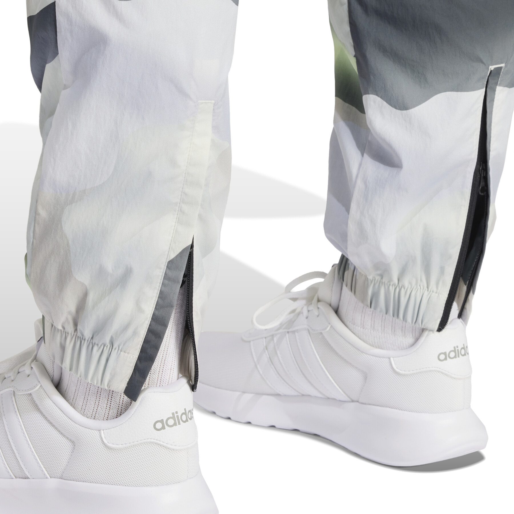 Cargo broek voor dames adidas City Escape Camo Print